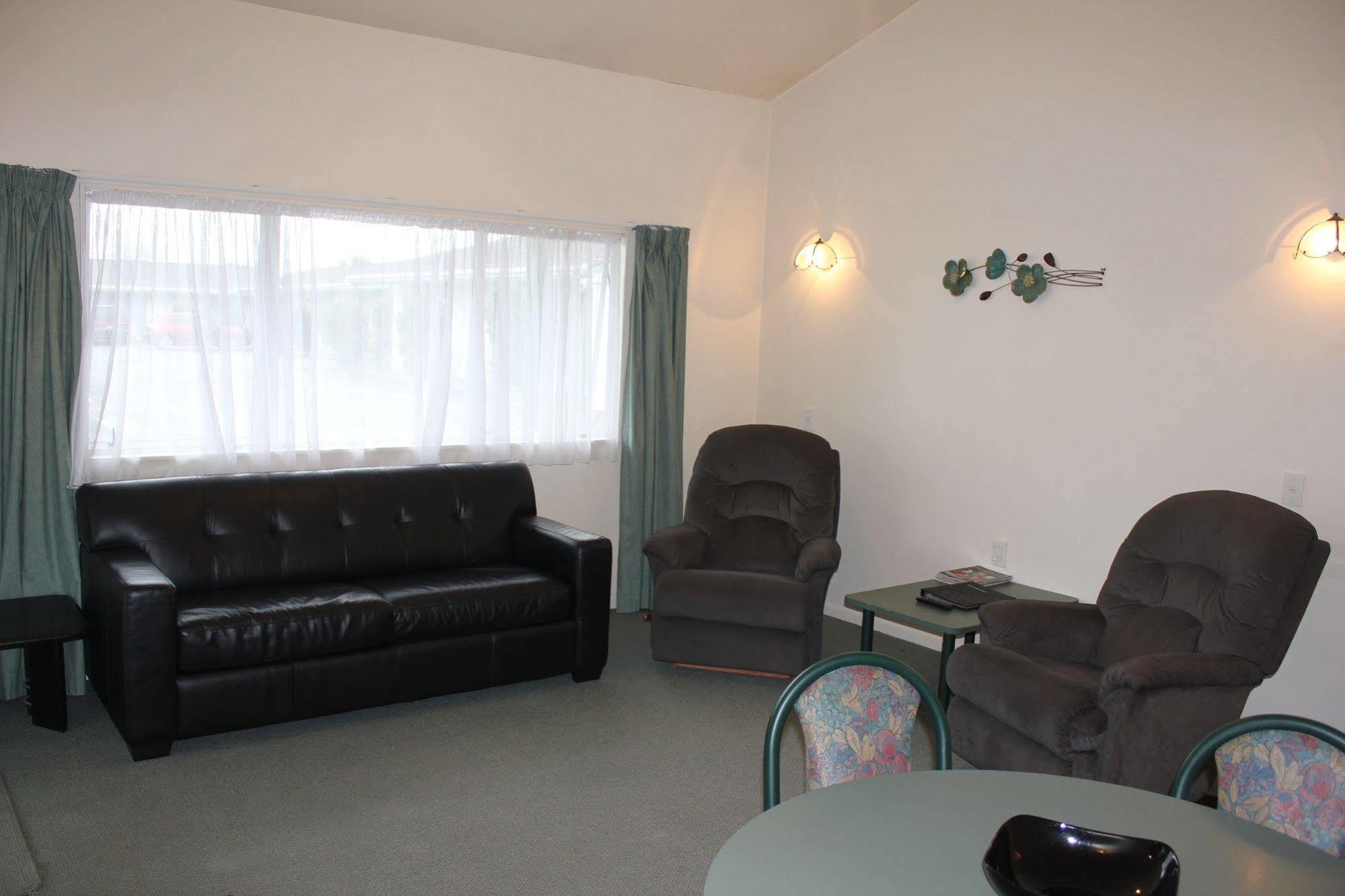 Acorn Estate Motel Masterton Eksteriør bilde