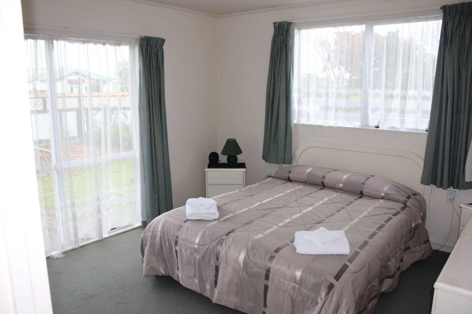 Acorn Estate Motel Masterton Eksteriør bilde
