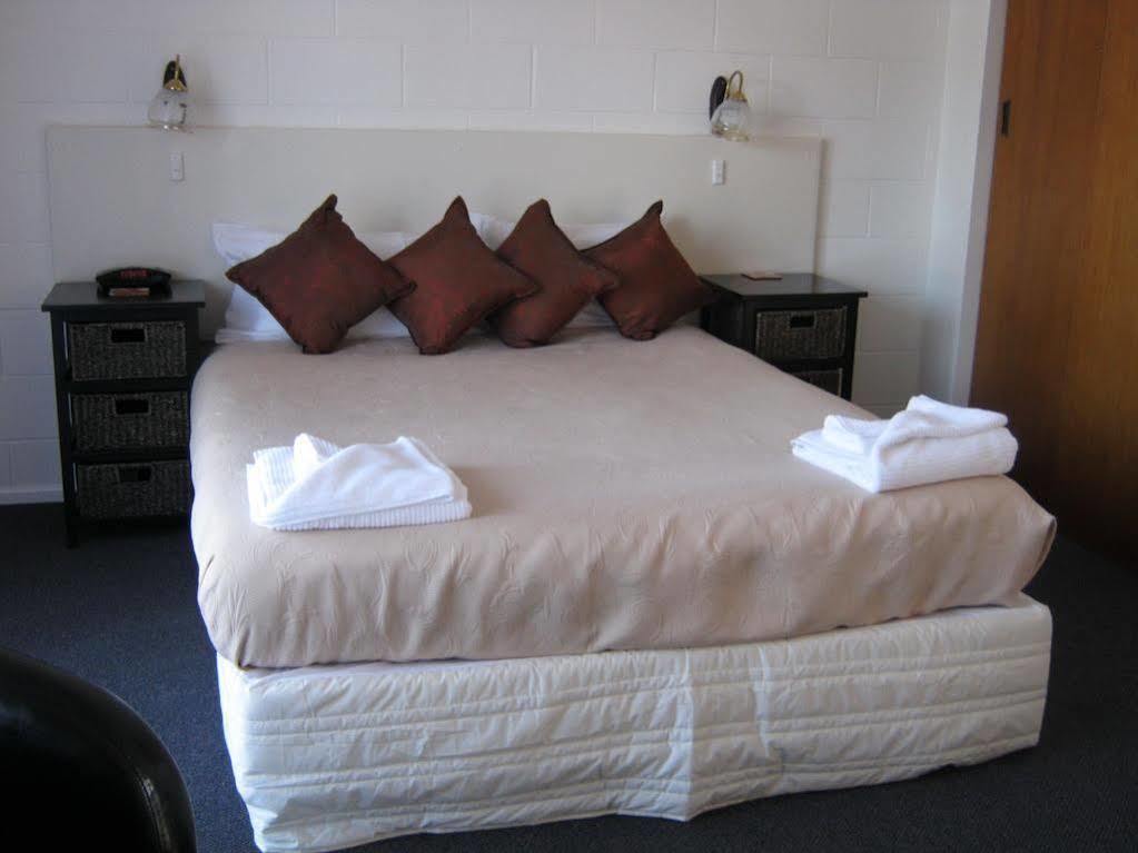 Acorn Estate Motel Masterton Eksteriør bilde