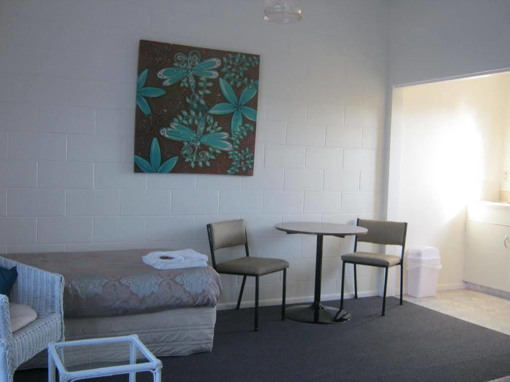 Acorn Estate Motel Masterton Eksteriør bilde
