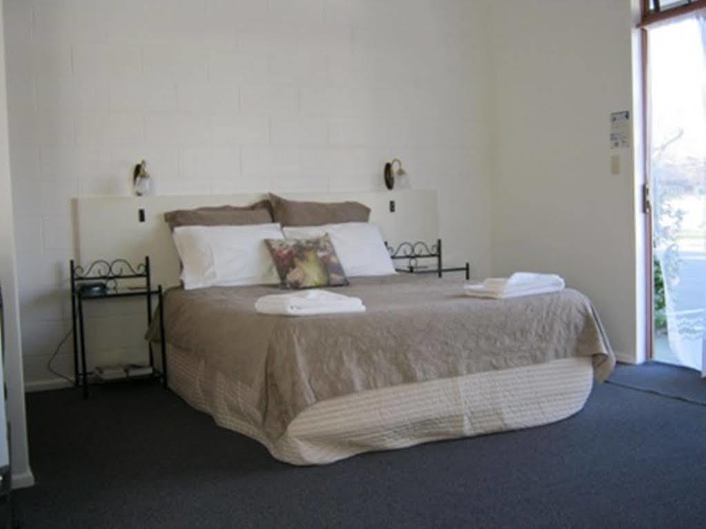 Acorn Estate Motel Masterton Eksteriør bilde